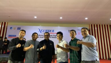 TRH Ingatkan Masyarakat Hati-hati Terhadap Sisi Gelap Media Sosial