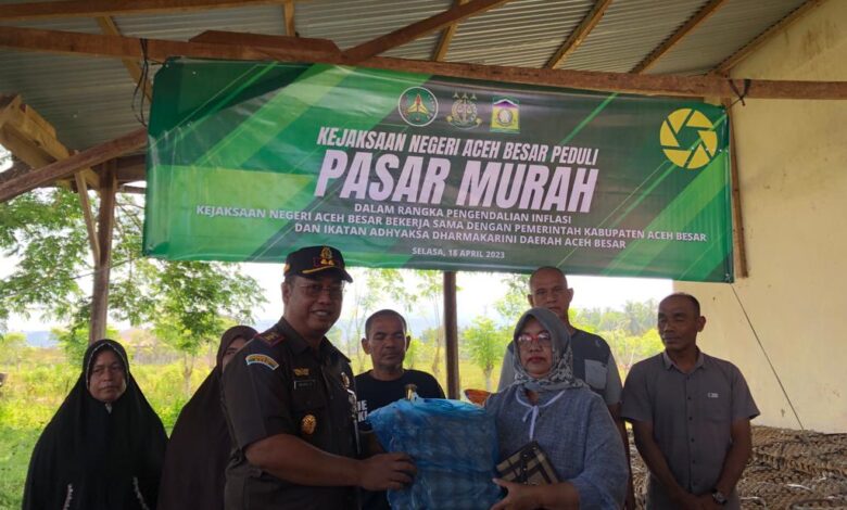 Kejari Aceh Besar Gelar Pasar Murah Tahap II