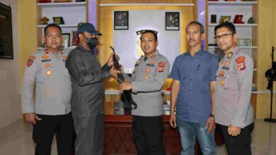 Warga Antar Senjata AK-56 ke Polres Aceh Tamiang