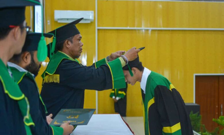 Dayah Insan Qur'ani Wisuda 99 Santri, 38 Orang Hafal Al-Qur’an 30 Juz
