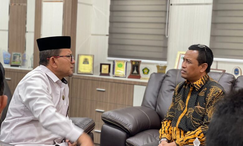 Kakanwil Bahas Bantuan Masjid Daerah Konflik dengan Kepala Biro Hukum Kemenag RI