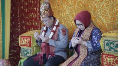 Tiba di Aceh, Irjen Achmad Kartiko Disambut Tari Ranup Lampuan