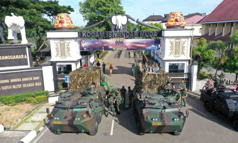 Panser Anoa Kodam IM Antarkan Irjen Ahmad Haydar Jadi Purnawirawan