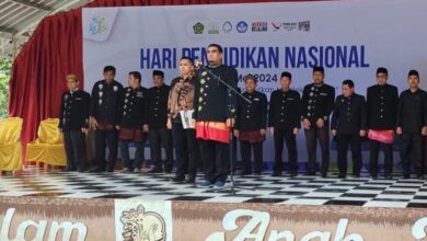 Kenakan Pakaian Adat, Kemenag Aceh Besar Peringati Hardiknas 2024