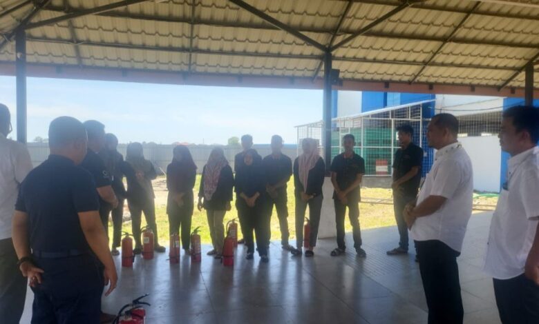 RSUD Meuraxa Gelar Pelatihan Apar Bagi Karyawan