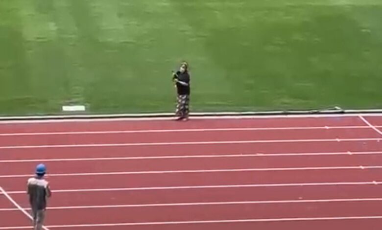 Kontraktor Proyek Stadion Harapan Bangsa Pulangkan Pawang Hujan