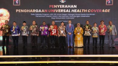 Pj Wali Kota Sabang, Andri Nourman saat menerima penghargaan, di Krakatau Ballroom TMII, Jakarta, Kamis (8/8/2024) kemarin. Foto: Pemko Sabang
