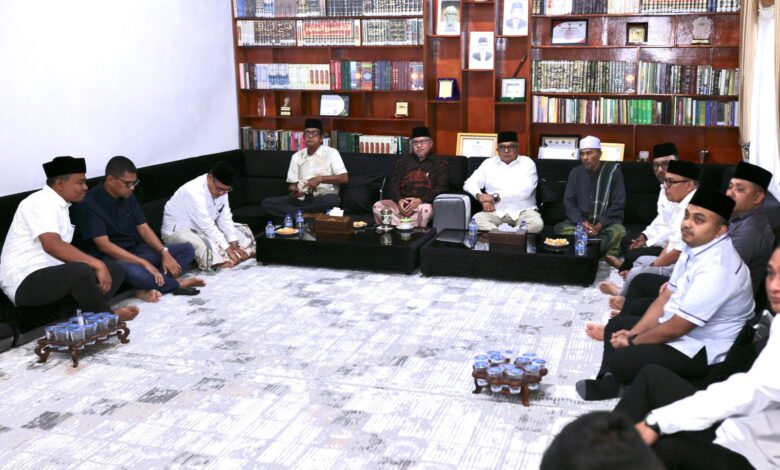 Pj Gubernur Silaturahmi ke Kediaman Tiga Ulama Karismatik Aceh