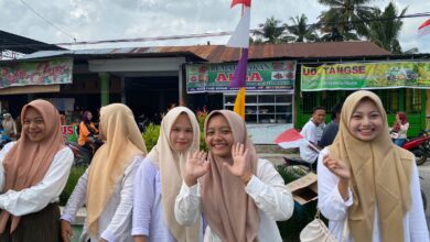 Warga Aceh Tenggara Tumpah Ruah ke Jalan Sambut Api PON XXI