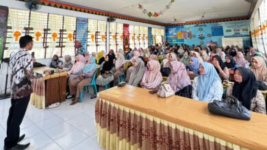 Warga Pidie Terima Beasiswa PIP, Apresiasi TRH atas Kepedulian Pendidikan
