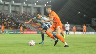 Gol Penalti Deri Corfe Buyarkan Kemenangan PSPS Pekanbaru