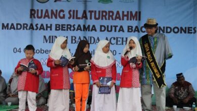 Gol A Gong Ajak Siswa Aceh Tingkatkan Minat Baca dan Menulis