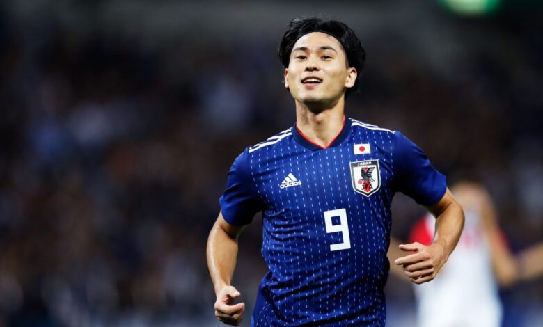 Gelandang Jepang Kritik Kondisi Rumput Stadion GBK