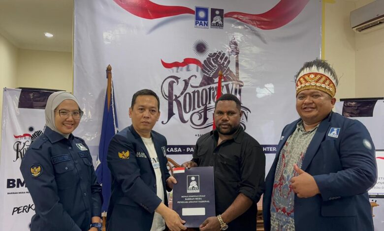 Pendaftaran Dibuka, Maulana Muhammad Boyong Tim Pemenangan Ambil Formulir di Hari Pertama