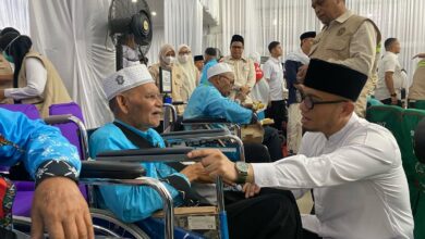 Sambut Kloter Terakhir Aceh, Wamen Dahnil Serap Masukan Langsung dari Jemaah