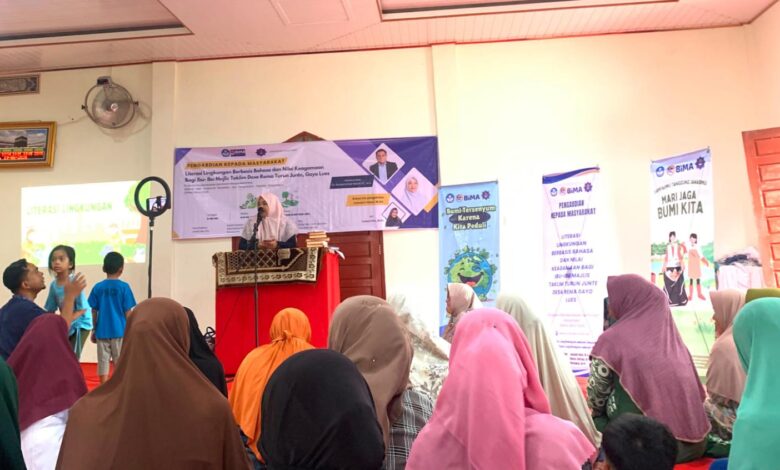 Dosen UTU Edukasi Masyarakat Rema tentang Literasi Lingkungan Berbasis Bahasa dan Keagamaan