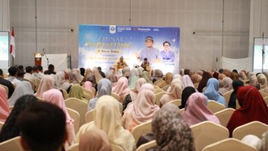 Dai Nasional Isi Kegiatan Seminar Parenting SIT Nurul Fikri Aceh