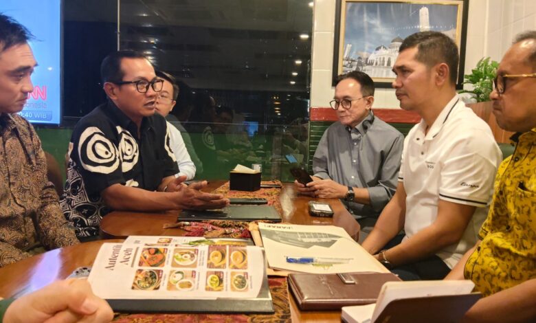 Sekda dan PLN Bahas Prospek Pengembangan Pembangkit Listrik Tenaga Surya di Aceh