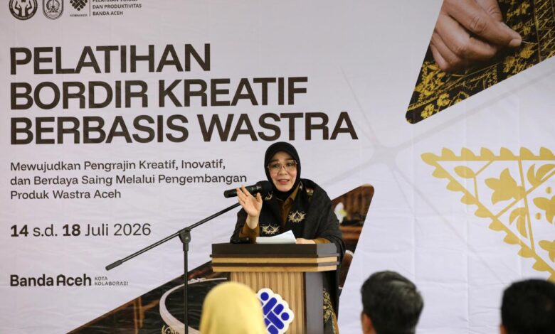 Illiza Buka Pelatihan Bordir Kreatif Berbasis Wastra Aceh