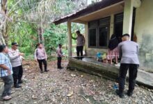 Kapolres Aceh Selatan Janji Rehab Rumah Janda Eks Kombatan GAM hingga Bantu Modal UMKM