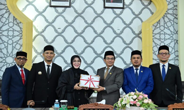 Dewan Terima Dokumen R-KUA-PPAS APBK Banda Aceh 2027 dari Eksekutif