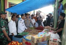 Sidak Pasar Induk, Suradji Junus Pastikan Harga Pangan Stabil