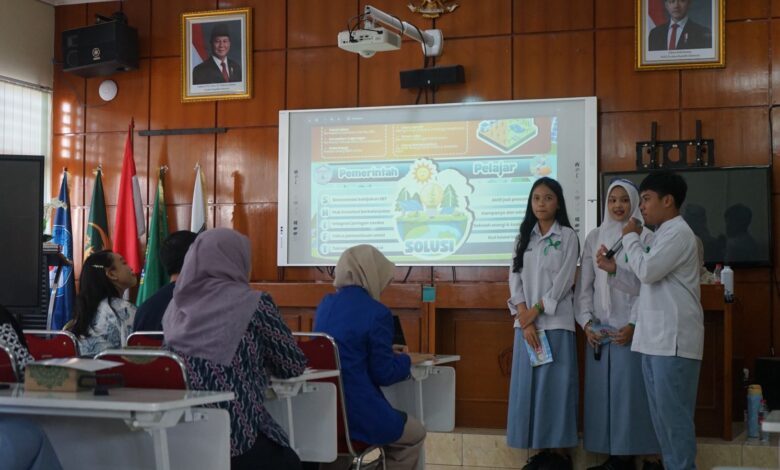 Tak Cukup dari Buku, Dosen UPER Kenalkan Transisi Energi lewat Pembelajaran Berbasis Proyek