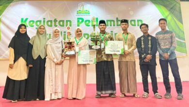 Dua Santri Dayah Insan Qurani Raih Juara II Public Speaking