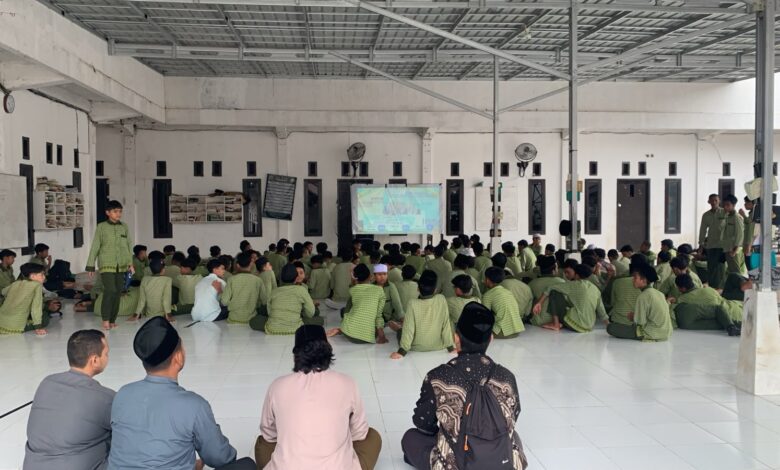 Lolos ke Final, Santri IQ Ikut Nobar Dukung dan Doakan Fahmil Quran Aceh